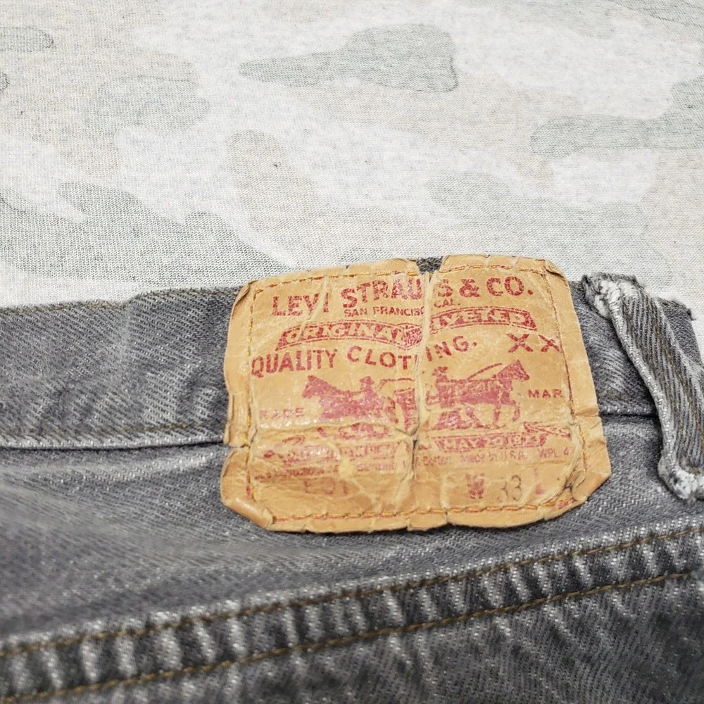 VTG Levi's 501 Jeans Mens 33x34 Gray Straight Leg Button Fly Made In USA